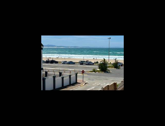 3 BEDROOM HOUSE FOR SALE IN JEFFREYS BAY CENTRAL